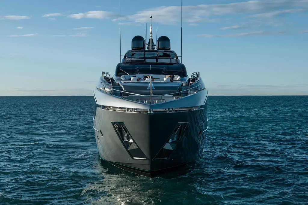 2028 Riva 112' Dolcevita Super Yacht For Sale in Saint-Jean-Cap-Ferrat 