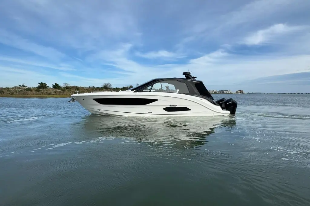 2026 Sea Ray Sundancer 370 Outboard Yacht For Sale in Somers Point NJ 2026 Sea Ray Sundancer 370 Outboard Yacht For Sale in Somers Point NJ