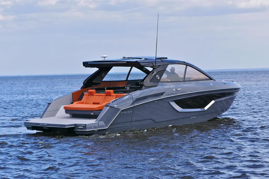 2026 Cruisers Yachts 42 GLS I/O Yacht For Sale in Wisconsin Dells WI 2026 Cruisers Yachts 42 GLS I/O Yacht For Sale in Wisconsin Dells WI