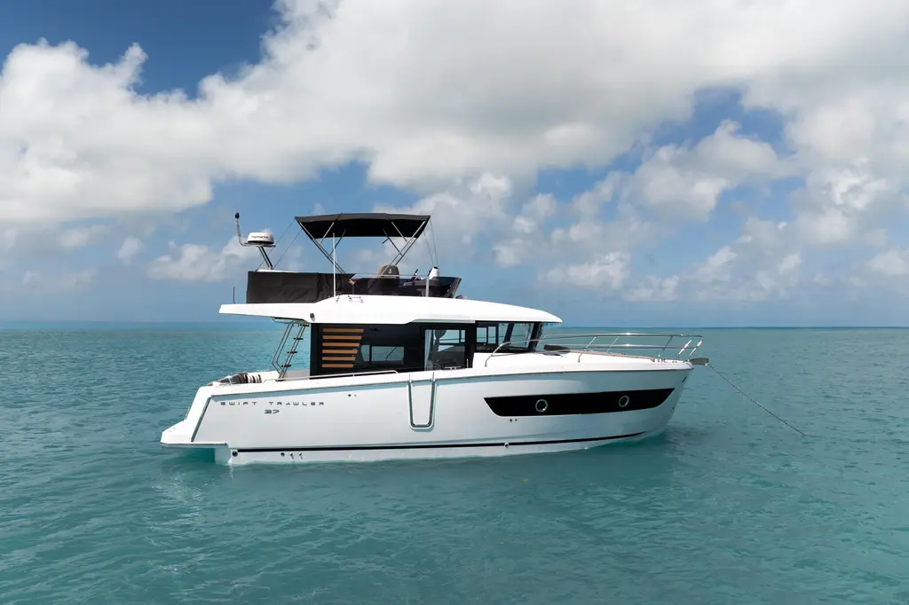 New Model 2027 Beneteau Swift Trawler 37 Fly Yacht For Sale in South Dartmouth MA New Model 2027 Beneteau Swift Trawler 37 Fly Yacht For Sale in South Dartmouth MA