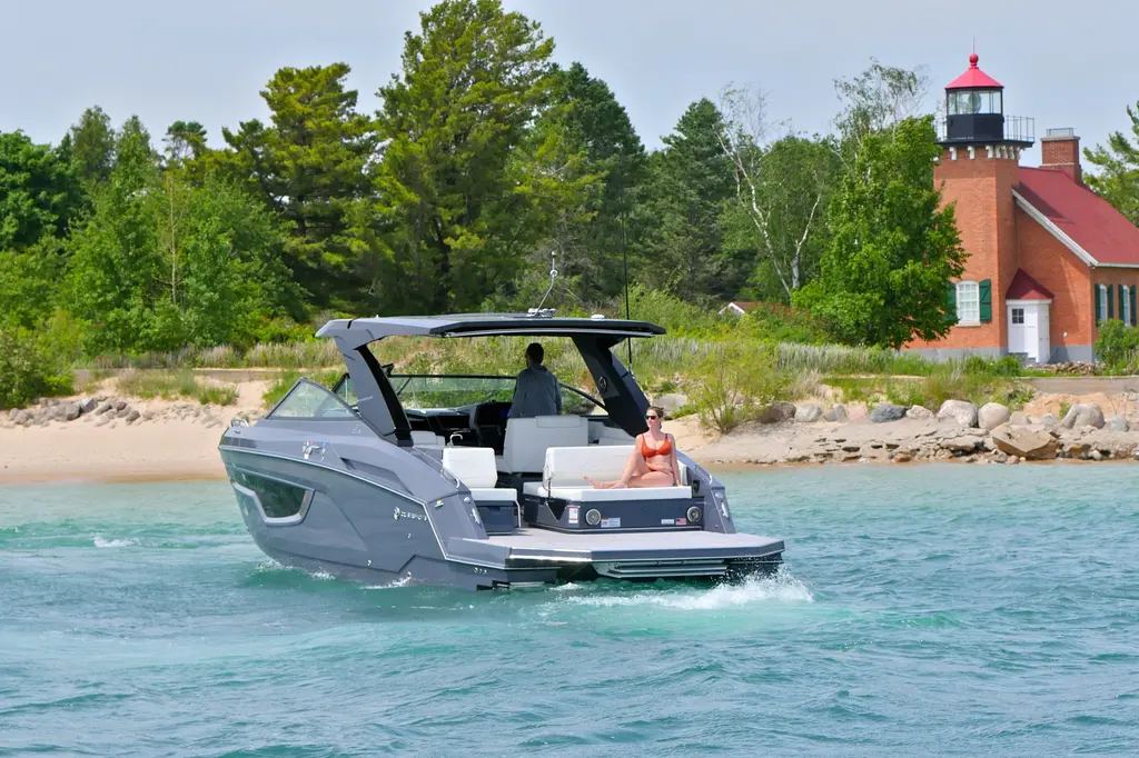 2026 Cruisers Yachts 34 GLS I/O Yacht For Sale in Wisconsin Dells WI 2026 Cruisers Yachts 34 GLS I/O Yacht For Sale in Wisconsin Dells WI