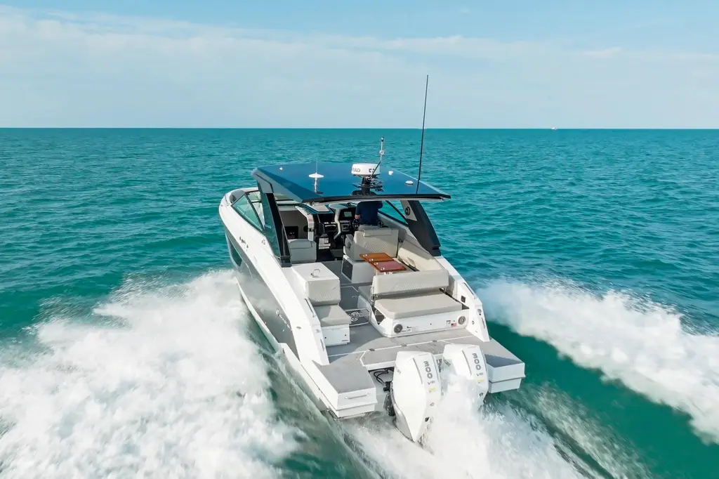 2026 Cruisers Yachts 34 GLS OB Yacht For Sale in Wisconsin Dells WI 2026 Cruisers Yachts 34 GLS OB Yacht For Sale in Wisconsin Dells WI