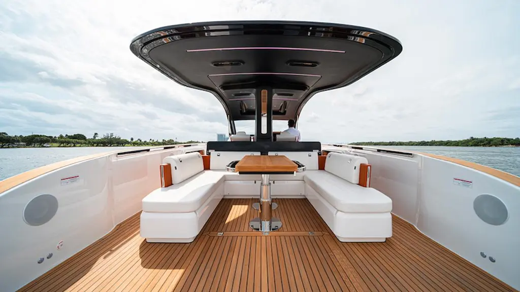 2026 Invictus TT 420S Yacht For Sale in Dubai 2026 Invictus TT 420S Yacht For Sale in Dubai