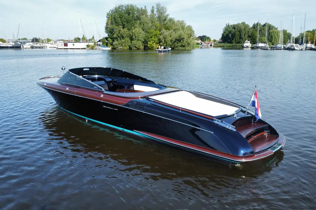 2025 Riva 33' Aquariva Special Yacht For Sale in Aalsmeer 2025 Riva 33' Aquariva Special Yacht For Sale in Aalsmeer