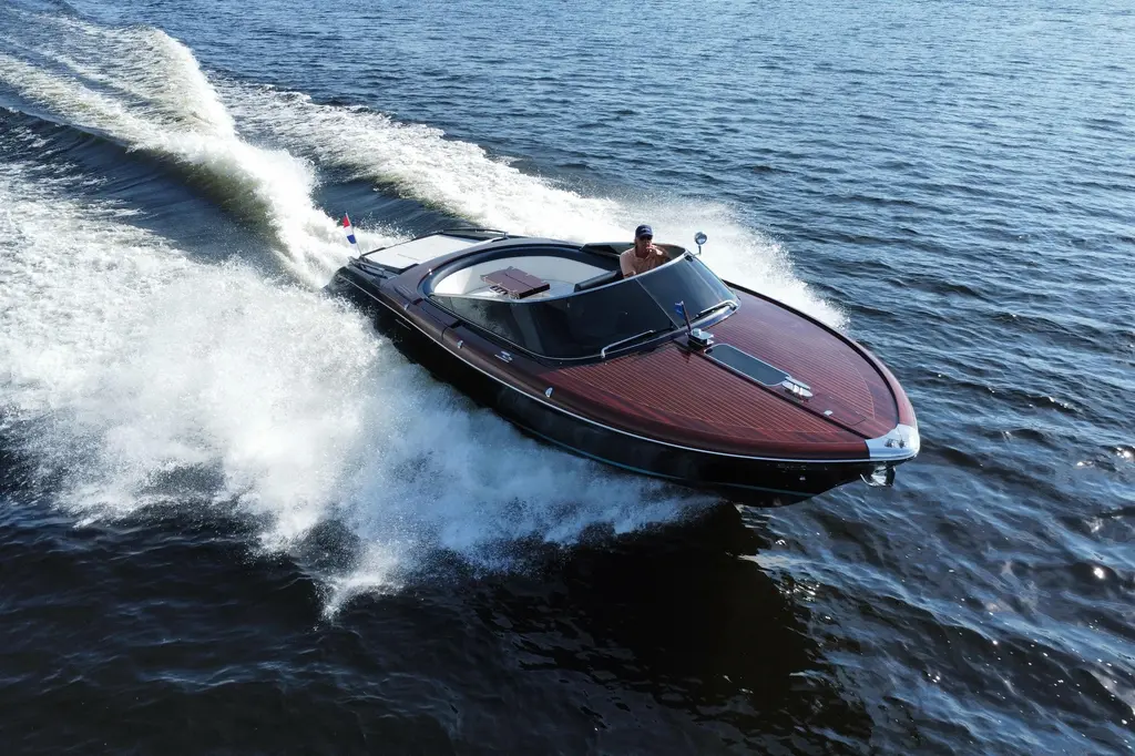 2025 Riva 33' Aquariva Special Yacht For Sale in Aalsmeer 2025 Riva 33' Aquariva Special Yacht For Sale in Aalsmeer