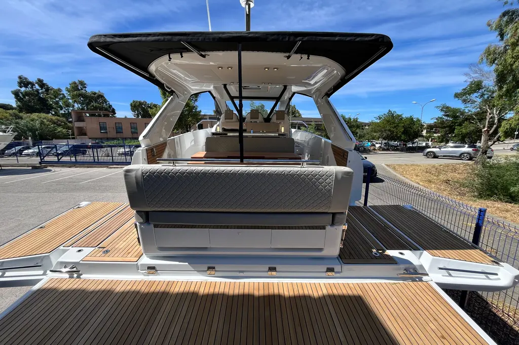  2026 Jeanneau DB/37 IB Yacht For Sale in Bormes-les-Mimosas 83