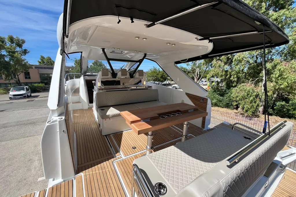  2026 Jeanneau DB/37 IB Yacht For Sale in Bormes-les-Mimosas 83