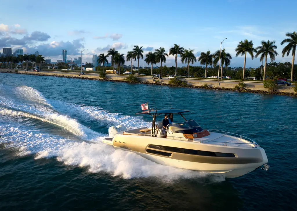 2026 Invictus GT 370S Yacht For Sale in Bucharest 2026 Invictus GT 370S Yacht For Sale in Bucharest
