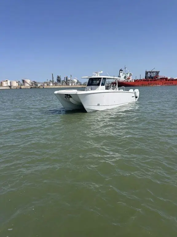 2024 Twin Vee 400 GFX CC Yacht For Sale in Freeport TX 2024 Twin Vee 400 GFX CC Yacht For Sale in Freeport TX