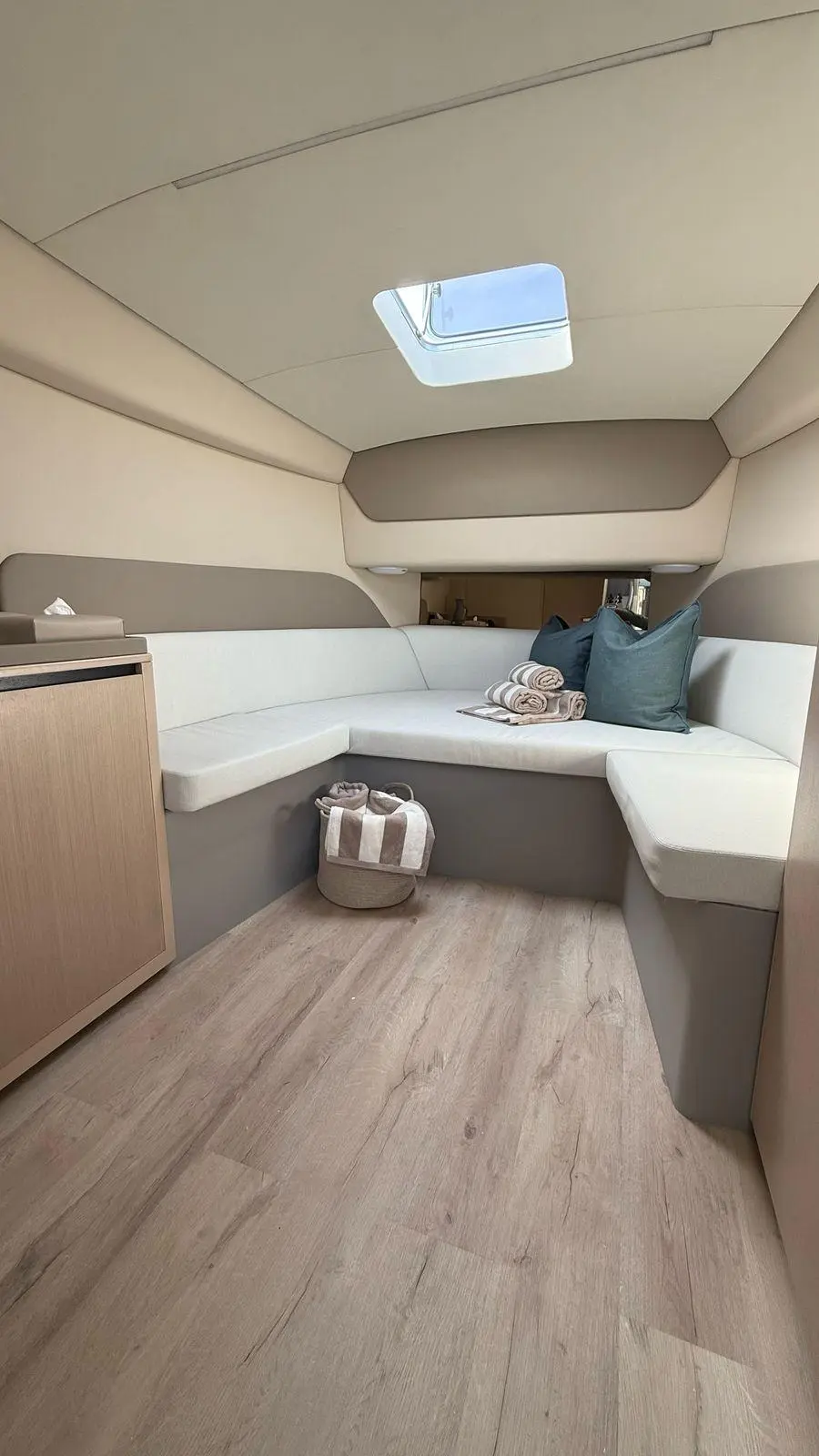 2025 Custom FALCON 510 Yacht For Sale in Dubai 2025 Custom FALCON 510 Yacht For Sale in Dubai