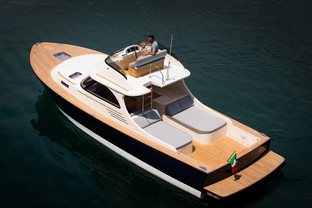 36 FLY 2025 36 Fly Yacht For Sale in Porto di Savona IT-SV 36 FLY 2025 36 Fly Yacht For Sale in Porto di Savona IT-SV