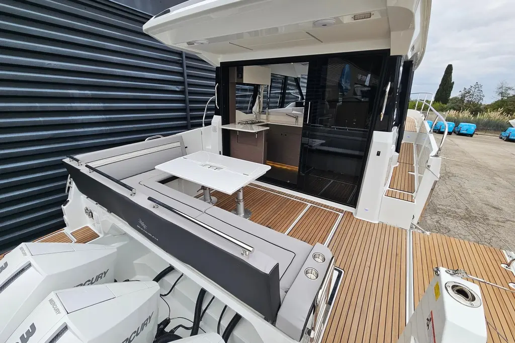 2025 Jeanneau Merry Fisher 1295 Yacht For Sale in Bormes-les-Mimosas 83 2025 Jeanneau Merry Fisher 1295 Yacht For Sale in Bormes-les-Mimosas 83
