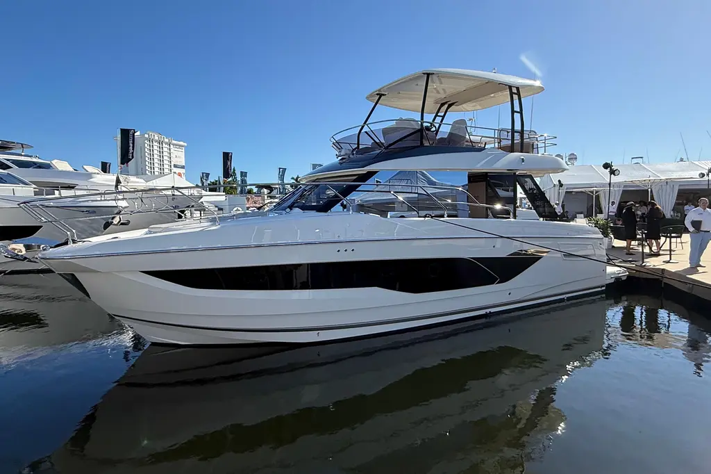 2027 Prestige F4.3 Yacht For Sale in Muskegon MI 2027 Prestige F4.3 Yacht For Sale in Muskegon MI