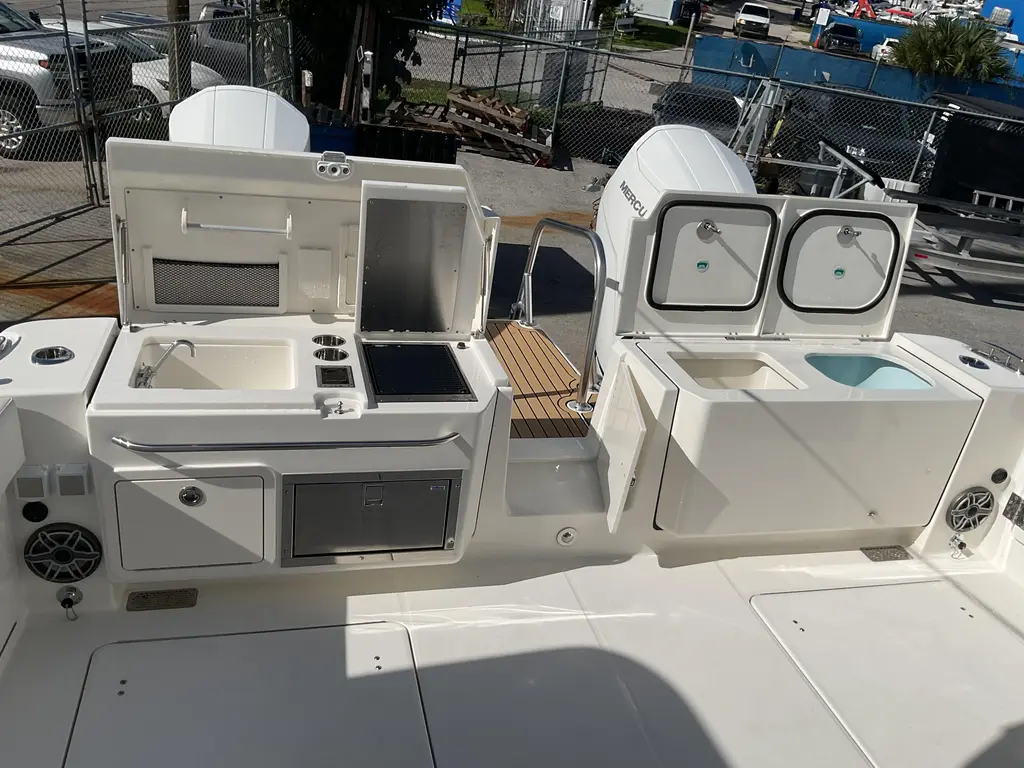 PCM 557729 2026 World Cat 400 DC-X Island Yacht For Sale in Fort Lauderdale FL PCM 557729 2026 World Cat 400 DC-X Island Yacht For Sale in Fort Lauderdale FL