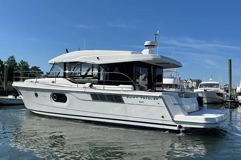2026 Beneteau 41 Swift Trawler Sedan Yacht For Sale in Port Washington NY 2026 Beneteau 41 Swift Trawler Sedan Yacht For Sale in Port Washington NY