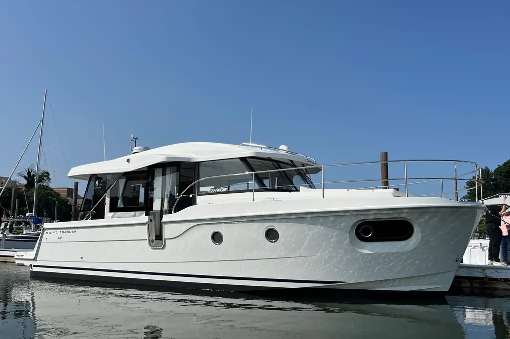 2026 Beneteau 41 Swift Trawler Sedan Yacht For Sale in Port Washington NY 2026 Beneteau 41 Swift Trawler Sedan Yacht For Sale in Port Washington NY
