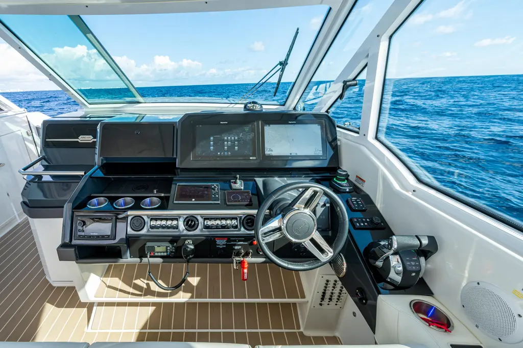 2022 Formula 380 Super Sport Crossover OB Yacht For Sale in Fort Lauderdale FL 2022 Formula 380 Super Sport Crossover OB Yacht For Sale in Fort Lauderdale FL