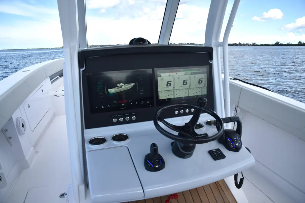 2027 Jupiter 380LS Yacht For Sale in South Dartmouth MA 2027 Jupiter 380LS Yacht For Sale in South Dartmouth MA