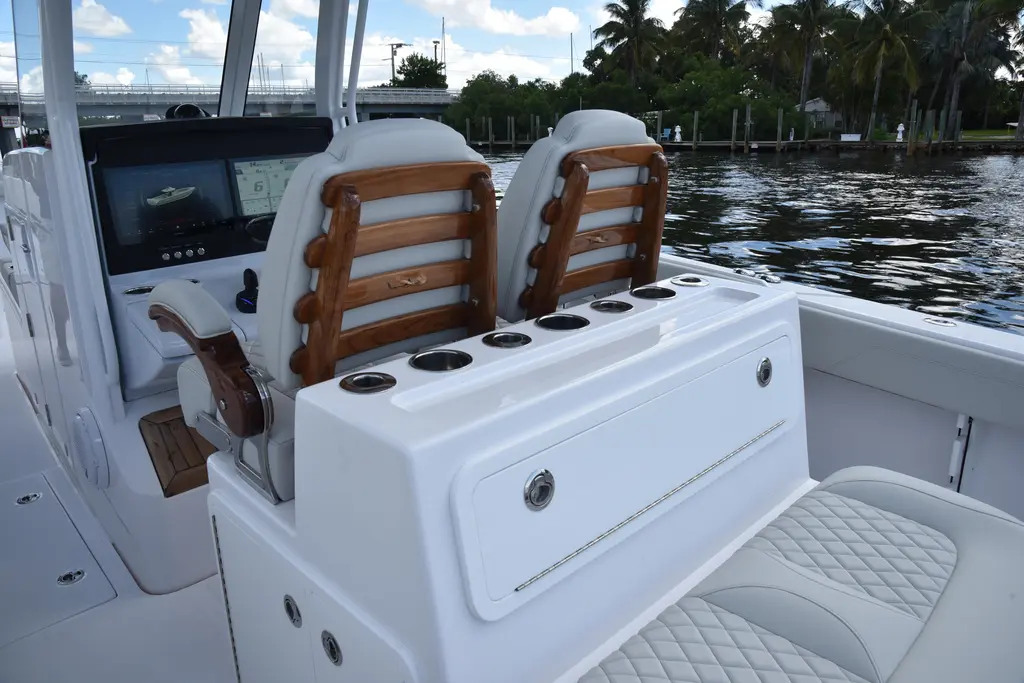 2027 Jupiter 380LS Yacht For Sale in South Dartmouth MA 2027 Jupiter 380LS Yacht For Sale in South Dartmouth MA