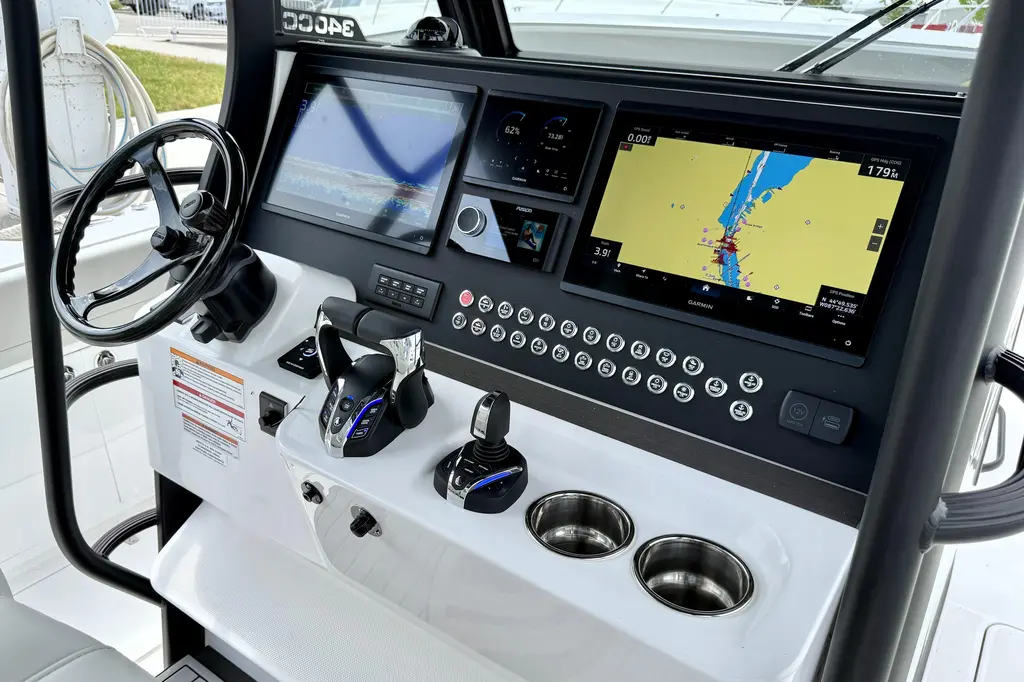  2025 EdgeWater 340CC Yacht For Sale in Sturgeon Bay WI