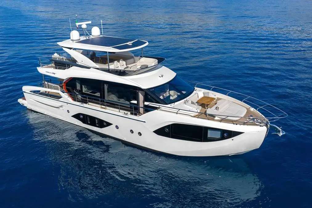 2026 Absolute Yachts 70 Fly Yacht For Sale in Castelló d'Empúries ES-GI 2026 Absolute Yachts 70 Fly Yacht For Sale in Castelló d'Empúries ES-GI