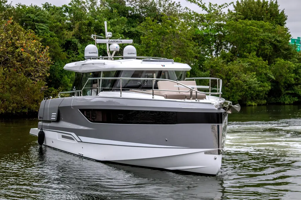 2026 Wellcraft 44 Explorer Yacht For Sale in Holiday FL 2026 Wellcraft 44 Explorer Yacht For Sale in Holiday FL