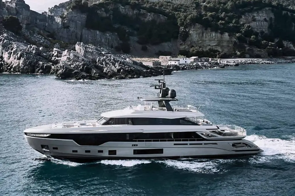 2024 Azimut Trideck Yacht For Sale in La Spezia IT-SP 2024 Azimut Trideck Yacht For Sale in La Spezia IT-SP