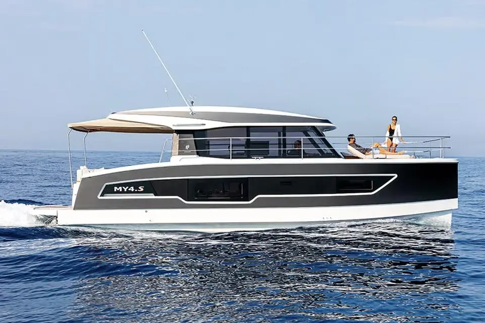 CAT&GO 2025 Fountaine Pajot MY4.S Yacht For Sale in La Rochelle 17 CAT&GO 2025 Fountaine Pajot MY4.S Yacht For Sale in La Rochelle 17