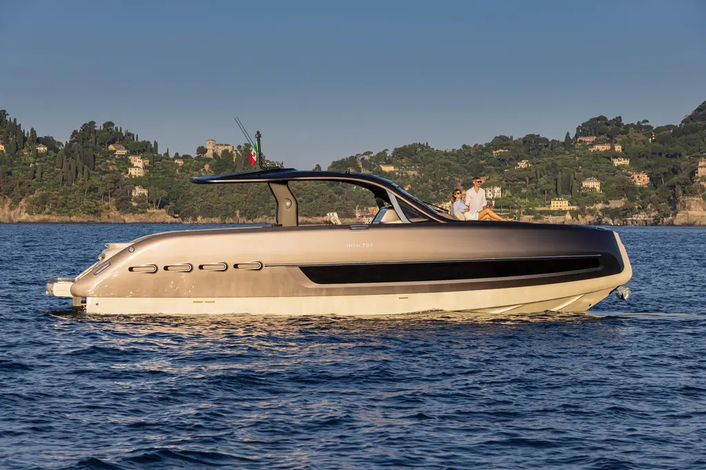 2026 Invictus TT460 Yacht For Sale in Catanzaro IT-CZ 2026 Invictus TT460 Yacht For Sale in Catanzaro IT-CZ
