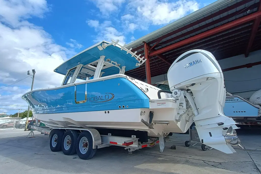 360-105 2026 Robalo R360 Center Console Yacht For Sale in Riviera Beach FL 360-105 2026 Robalo R360 Center Console Yacht For Sale in Riviera Beach FL
