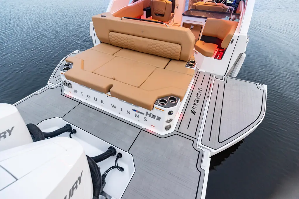 2026 Four Winns H33 OB Yacht For Sale in Windermere E09 2026 Four Winns H33 OB Yacht For Sale in Windermere E09
