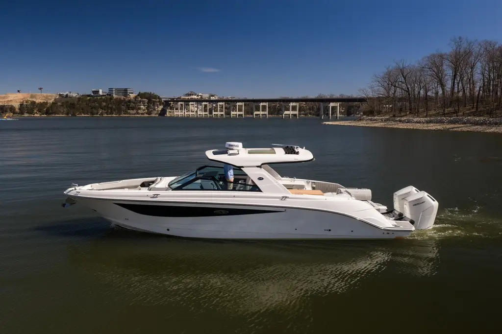  2026 Sea Ray SLX 400 Outboard Yacht For Sale in Lake Ozark MO