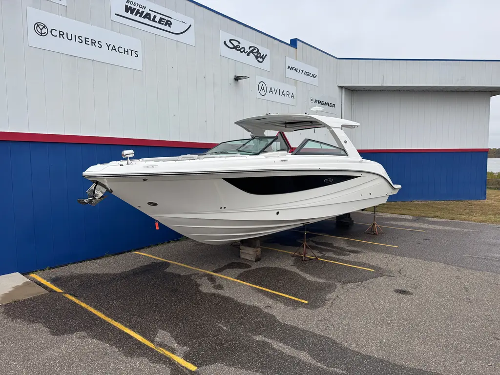 2026 Sea Ray SLX 400 Yacht For Sale in Rogers MN 2026 Sea Ray SLX 400 Yacht For Sale in Rogers MN