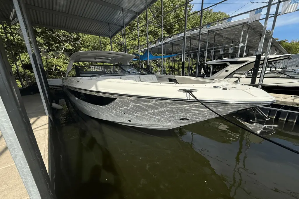 2026 Sea Ray SLX 400 Yacht For Sale in Lake Ozark MO 2026 Sea Ray SLX 400 Yacht For Sale in Lake Ozark MO