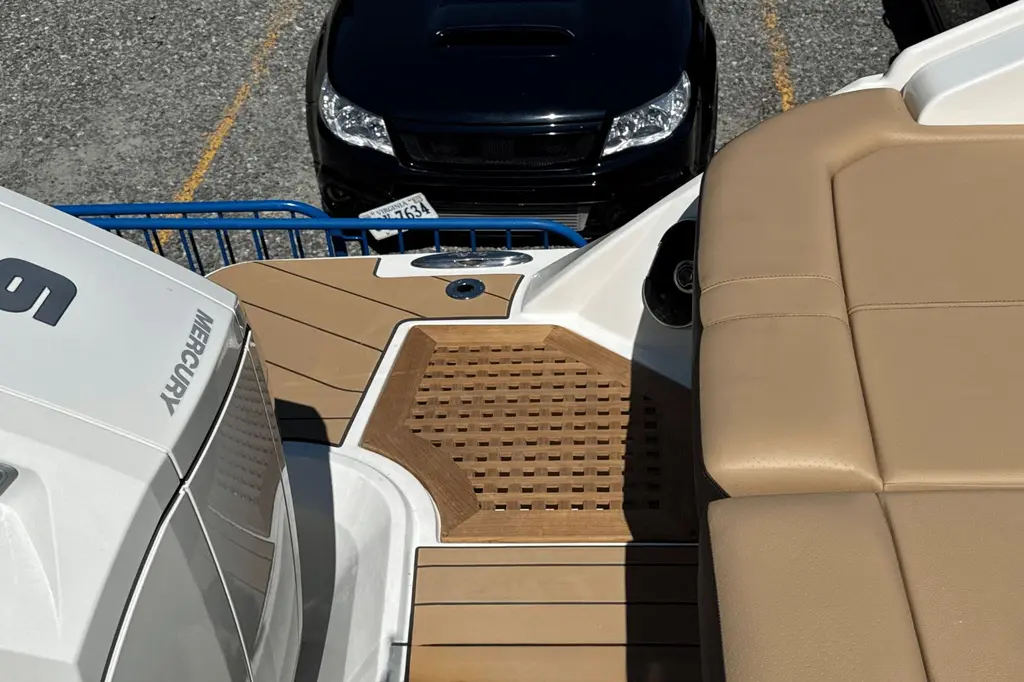 2026 Sea Ray SLX 400 Outboard Yacht For Sale in Huntington NY 2026 Sea Ray SLX 400 Outboard Yacht For Sale in Huntington NY
