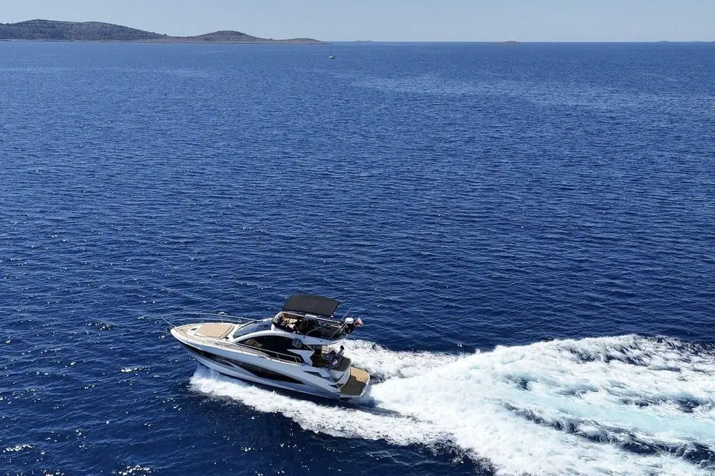 2025 Cobrey 42 FLY Yacht For Sale in Gdynia 2025 Cobrey 42 FLY Yacht For Sale in Gdynia