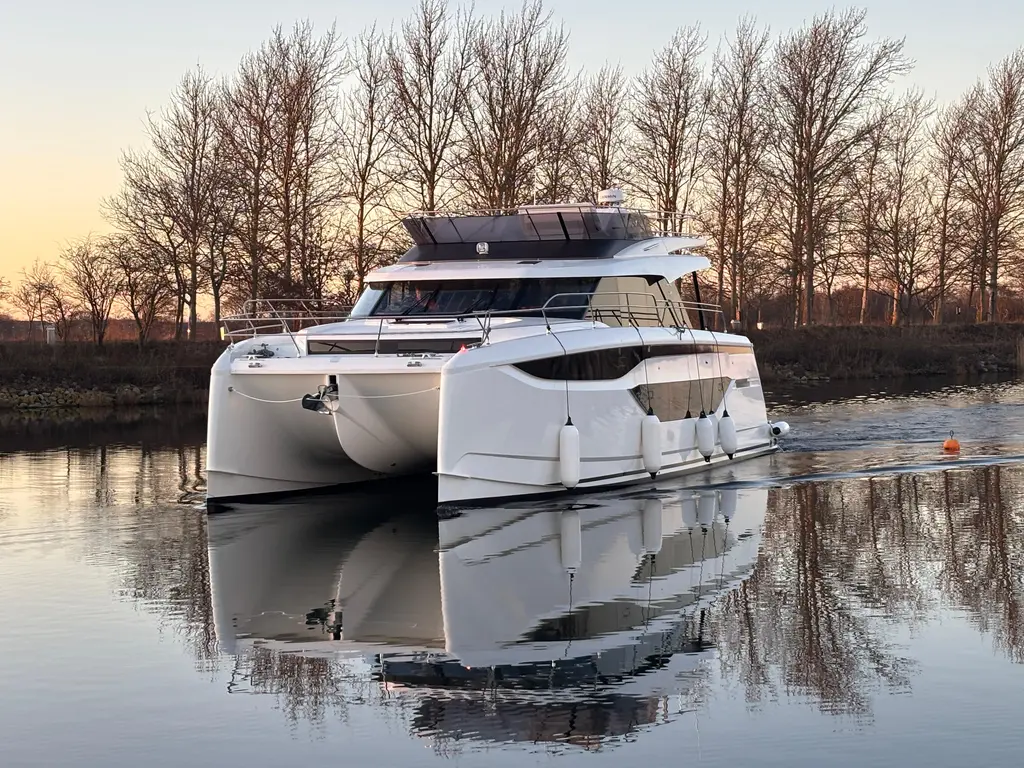 2025 Prestige M48 Yacht For Sale in Copenhagen 2025 Prestige M48 Yacht For Sale in Copenhagen