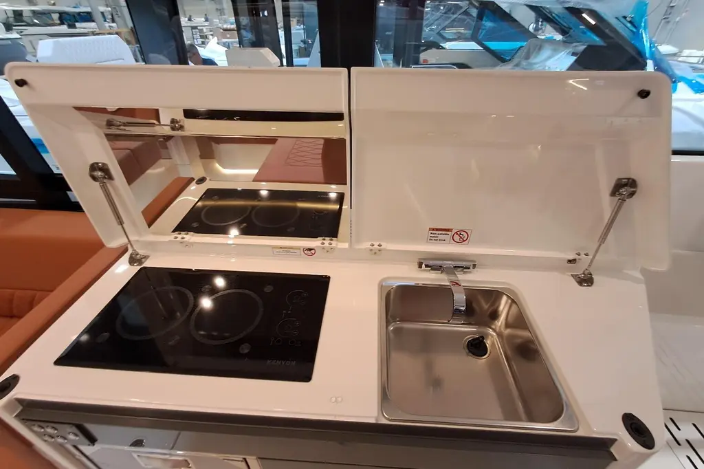 - 2025 Saxdor 400 GTC Yacht For Sale in Samut Sakhon - 2025 Saxdor 400 GTC Yacht For Sale in Samut Sakhon