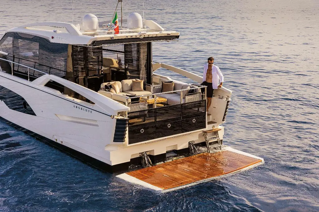 2026 Absolute Yachts 48 Coupe Yacht For Sale in Southampton E19 2026 Absolute Yachts 48 Coupe Yacht For Sale in Southampton E19
