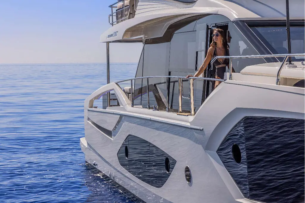 2026 Absolute Yachts 56 Fly Yacht For Sale in Southampton E19 2026 Absolute Yachts 56 Fly Yacht For Sale in Southampton E19