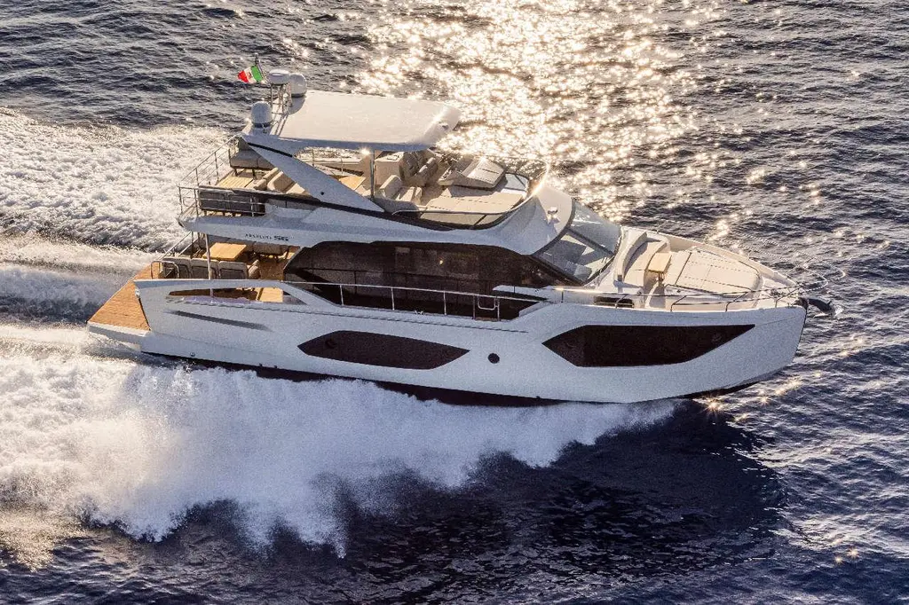 2026 Absolute Yachts 56 Fly Yacht For Sale in Southampton E19 2026 Absolute Yachts 56 Fly Yacht For Sale in Southampton E19