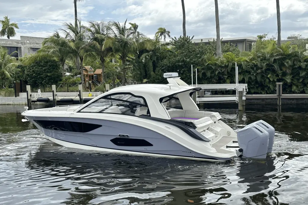 2025 Sea Ray Sundancer 370 Outboard Yacht For Sale in Miami FL 2025 Sea Ray Sundancer 370 Outboard Yacht For Sale in Miami FL