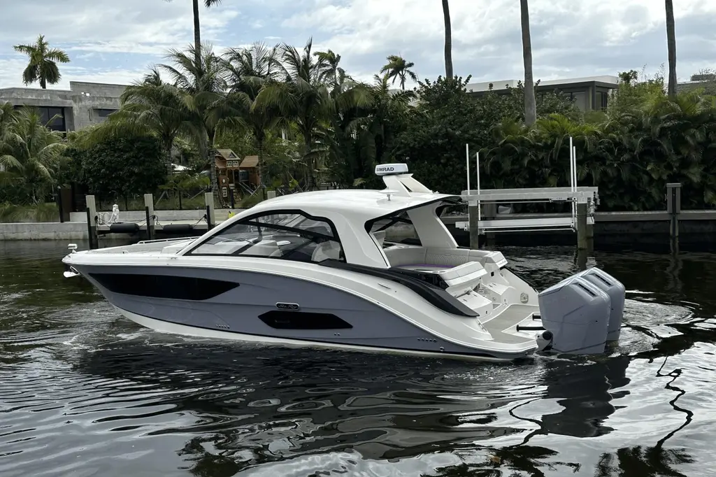 2025 Sea Ray Sundancer 370 Outboard Yacht For Sale in Miami FL 2025 Sea Ray Sundancer 370 Outboard Yacht For Sale in Miami FL