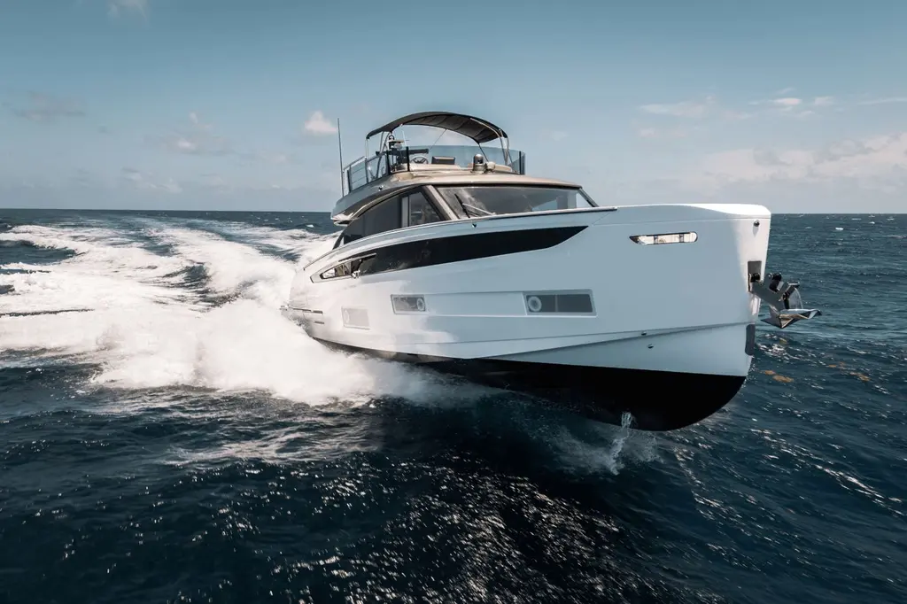  2025 Azimut Seadeck 6 Yacht For Sale in Pompano Beach FL