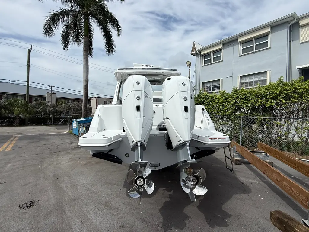  2026 Everglades 367 CX Yacht For Sale in Pompano Beach 