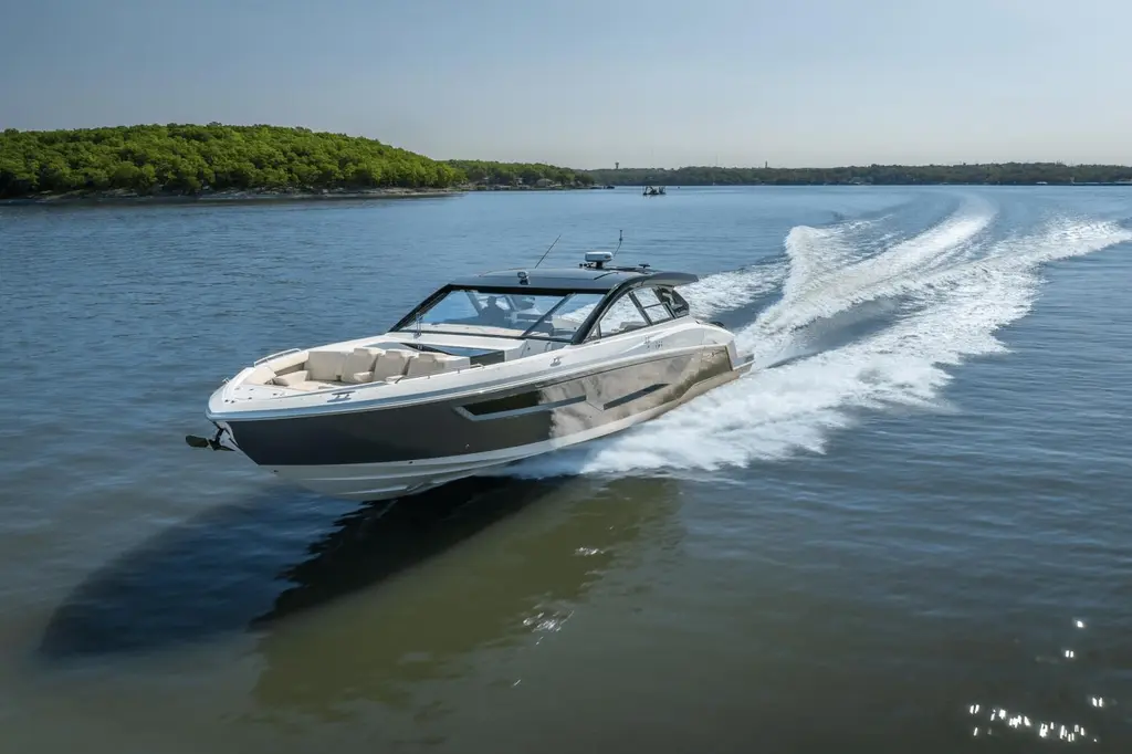  2025 Cruisers Yachts 50 GLS Yacht For Sale in Lake Ozark MO