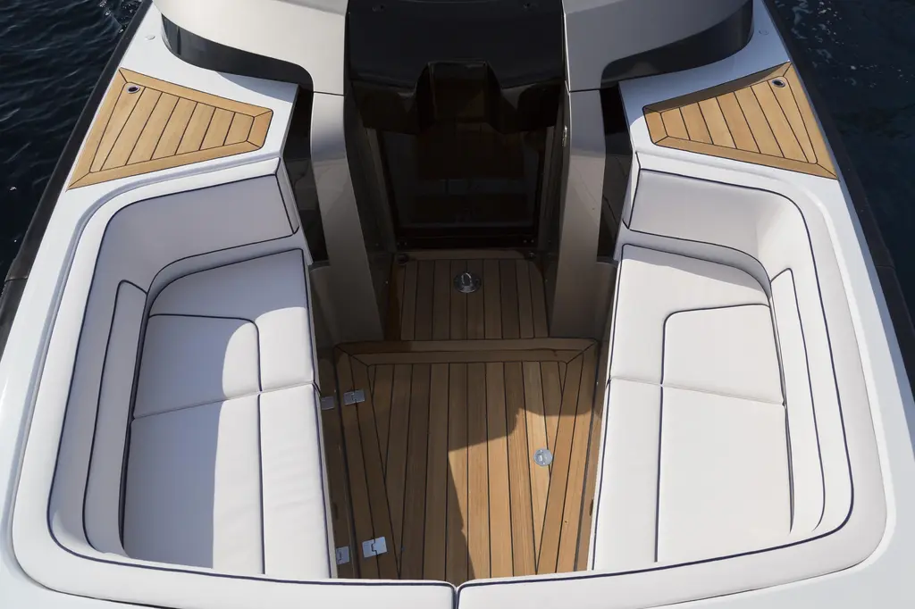 2028 Maori Limo Yacht For Sale in Olbia 2028 Maori Limo Yacht For Sale in Olbia