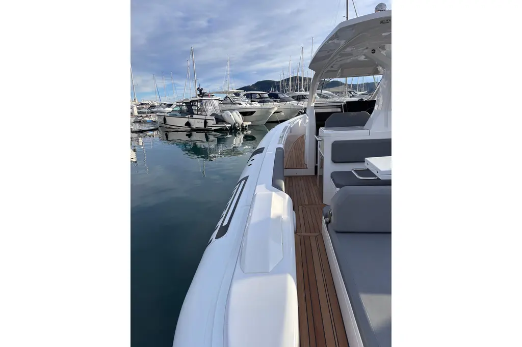2026 Pirelli 35 Yacht For Sale in Mandelieu-la-Napoule 2026 Pirelli 35 Yacht For Sale in Mandelieu-la-Napoule