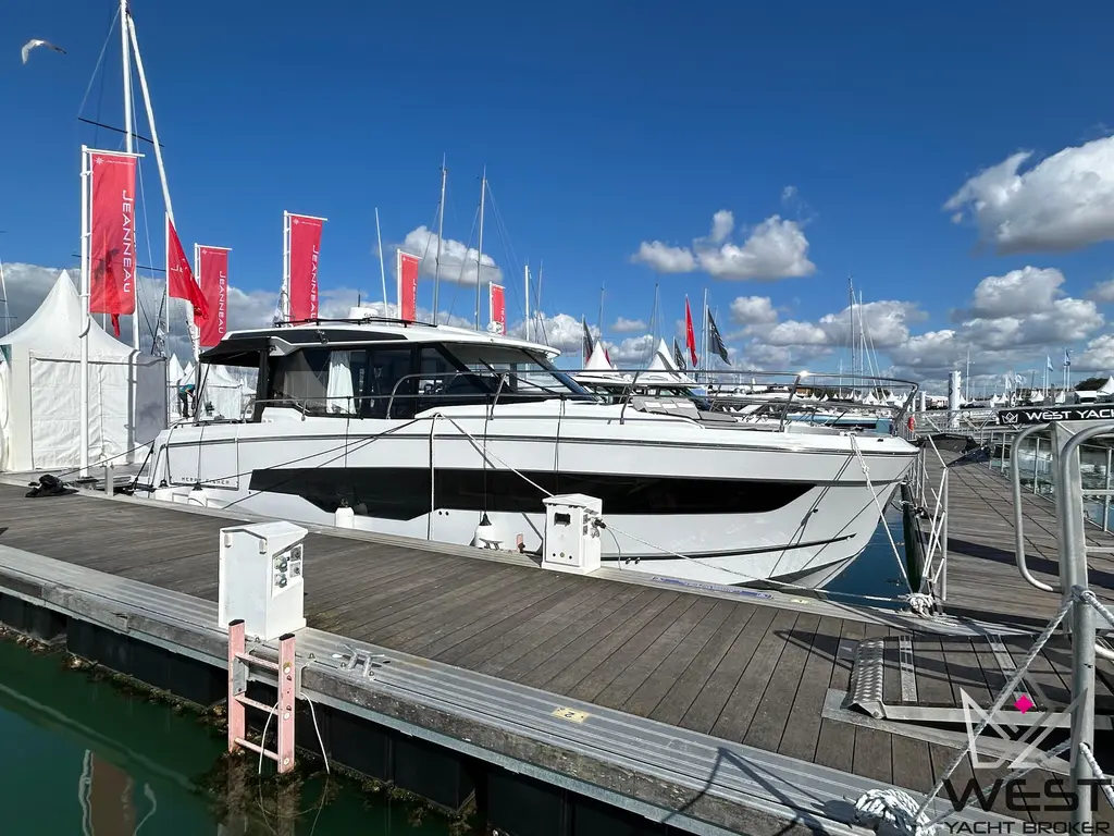 2026 Jeanneau Merry Fisher 1295 Yacht For Sale in La Rochelle 17 2026 Jeanneau Merry Fisher 1295 Yacht For Sale in La Rochelle 17