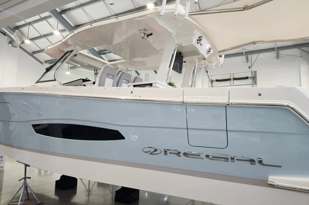  2026 Regal 38 SAV Yacht For Sale in Pasadena MD
